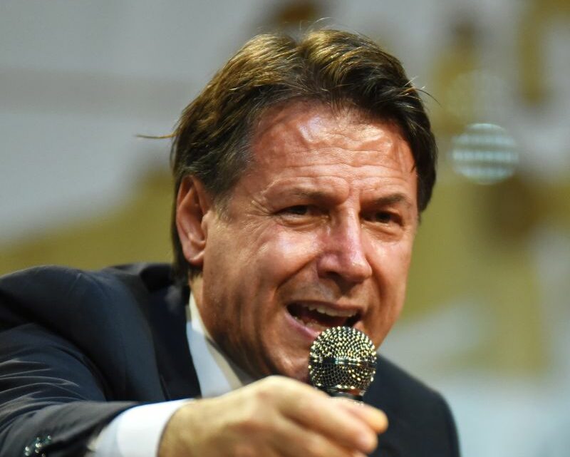 Conte “Sul reddito di cittadinanza nessun passo indietro” Conte “Sul reddito di cittadinanza nessun passo indietro”