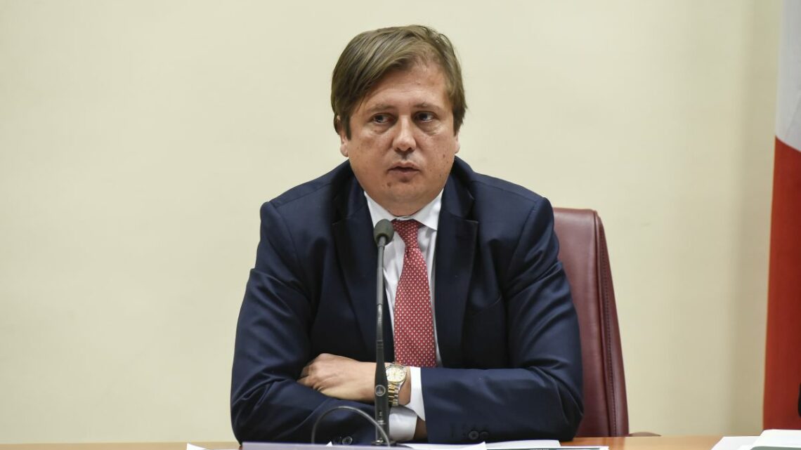 Covid, Sileri “13-14 milioni di italiani devono ancora vaccinarsi” Covid, Sileri “13-14 milioni di italiani devono ancora vaccinarsi”