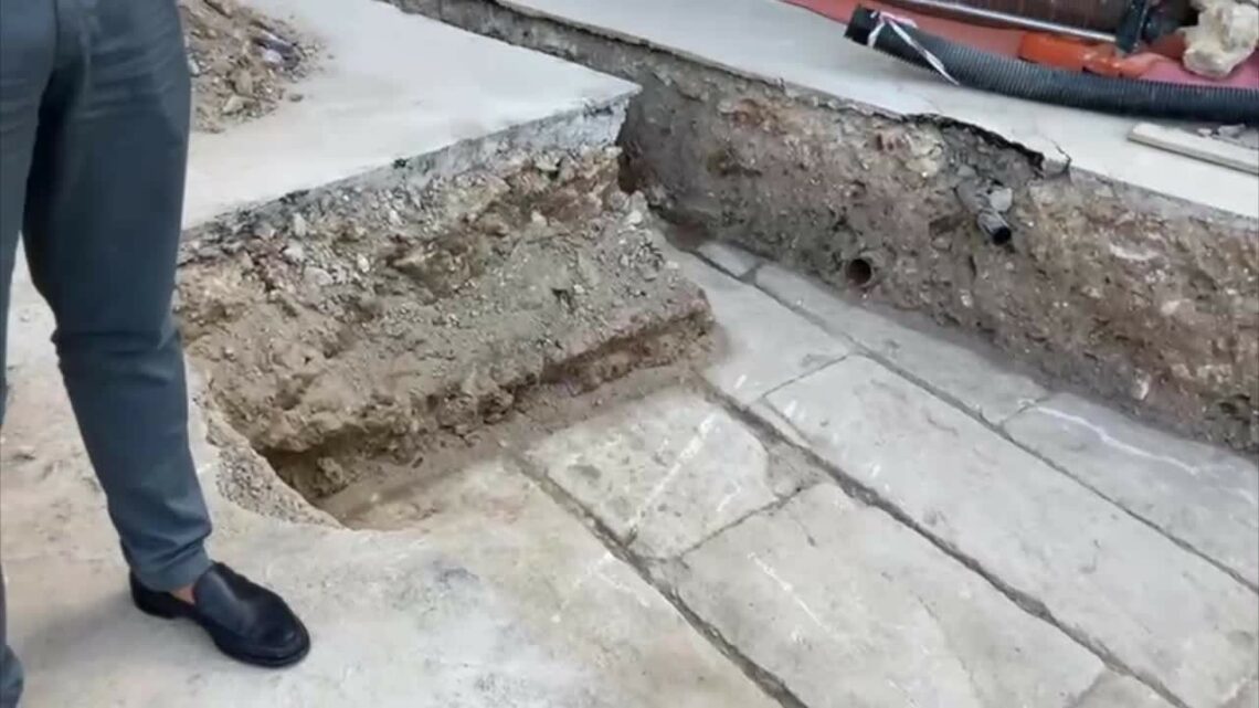 Palermo, a Palazzo dei Normanni scoperta pavimentazione antecedente al 1570 Palermo, a Palazzo dei Normanni scoperta pavimentazione antecedente al 1570