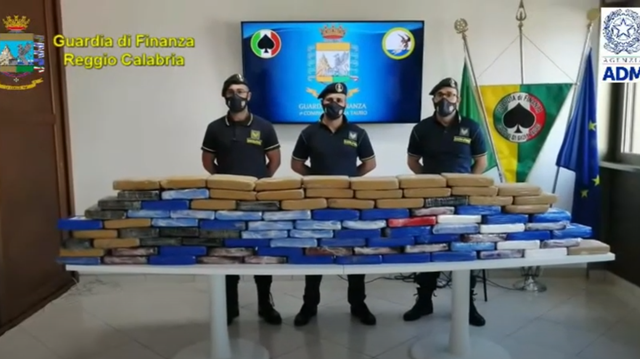 Porto di Gioia tauro, sequestrati 108 chili di cocaina purissima