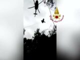 Genova, auto in un dirupo dopo un volo di venti metri