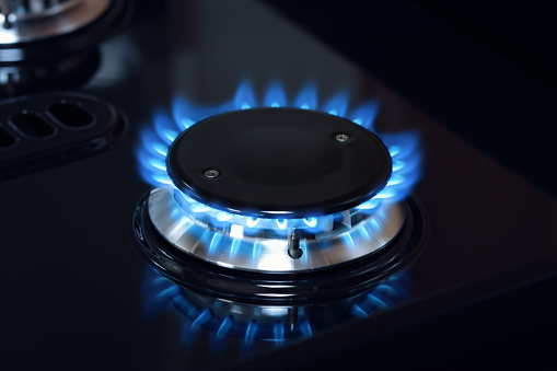 Il caro energia si abbatte sui negozianti
