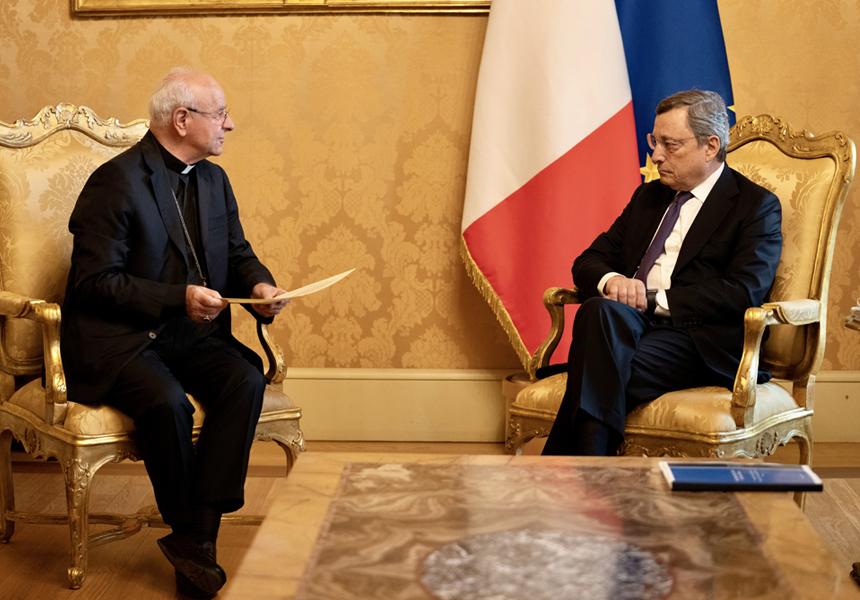 Draghi incontra mons. Paglia, presentata Carta Diritti Anziani Draghi incontra mons. Paglia, presentata Carta Diritti Anziani