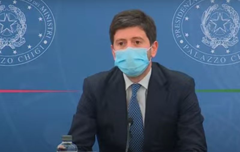 Vaccino, Speranza “Non abbiamo paura di disporre obbligo se necessario” Vaccino, Speranza “Non abbiamo paura di disporre obbligo se necessario”