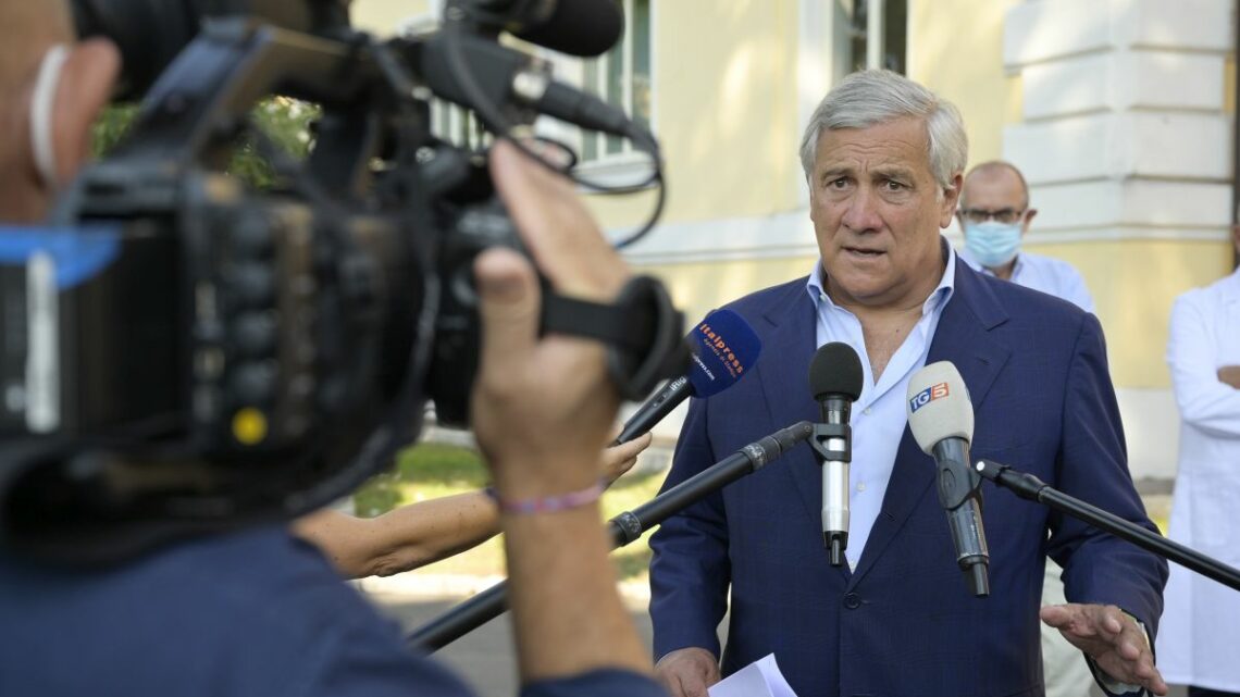 Covid, Tajani “Tampone gratuito per chi non può vaccinarsi” Covid, Tajani “Tampone gratuito per chi non può vaccinarsi”