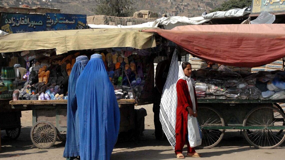 Afghanistan, i talebani vietano alle donne di fare sport Afghanistan, i talebani vietano alle donne di fare sport