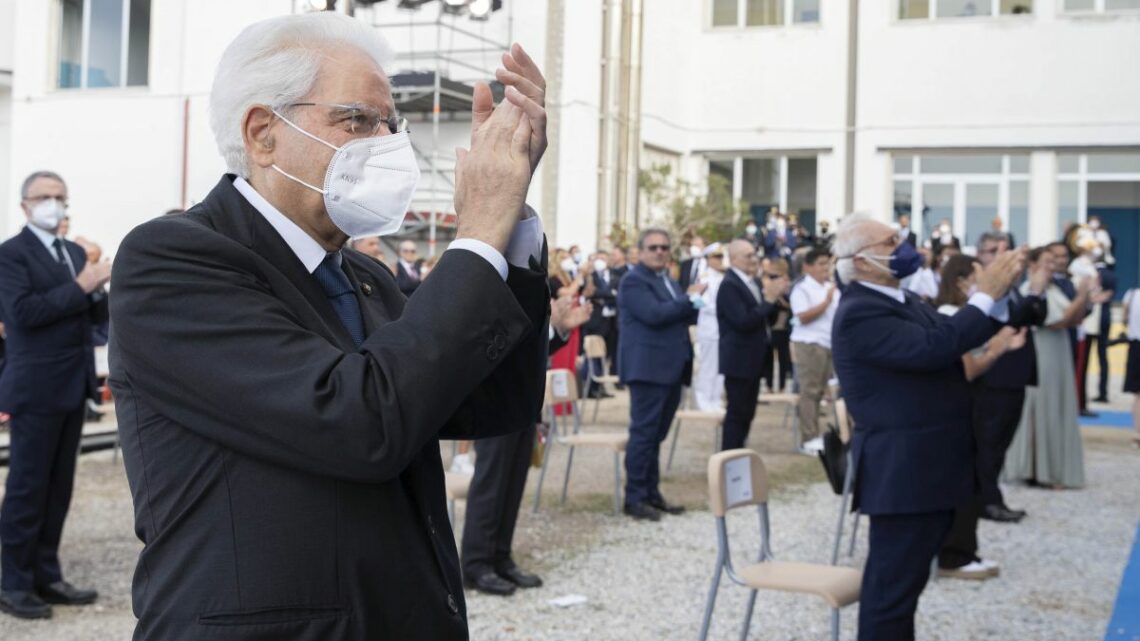 Scuola, Mattarella “Tanto ancora da fare per colmare le lacune” Scuola, Mattarella “Tanto ancora da fare per colmare le lacune”