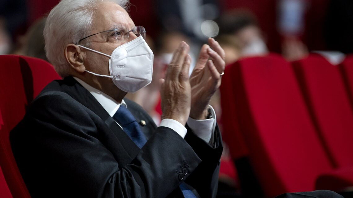 Mattarella “Bersaglieri esempio virtù che hanno scritto storia d’Italia” Mattarella “Bersaglieri esempio virtù che hanno scritto storia d’Italia”