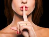 La Generazione Z crede nella monogamia ma senza il matrimonio
