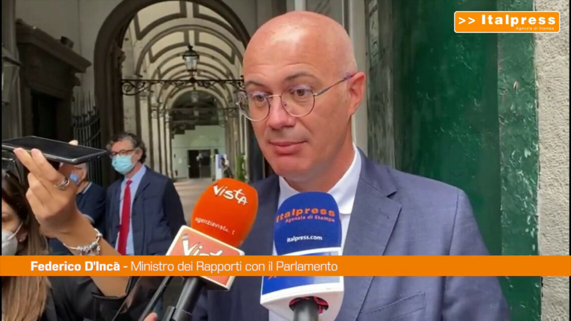 Amministrative, D’Incà: “Napoli è al centro del programma M5S” Amministrative, D’Incà: “Napoli è al centro del programma M5S”