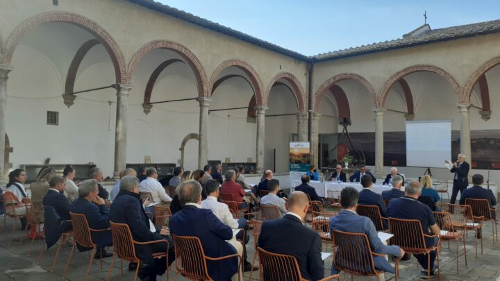 Brunello di Montalcino, 8 milioni di bottiglie. E nel futuro c’è il Pnrr