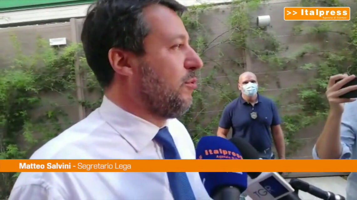 Salvini: “La Lega dà fastidio ma non parlo di complotto” Salvini: “La Lega dà fastidio ma non parlo di complotto”