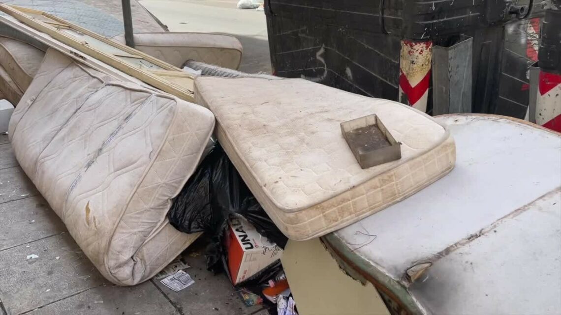 A Palermo è ancora emergenza rifiuti A Palermo è ancora emergenza rifiuti