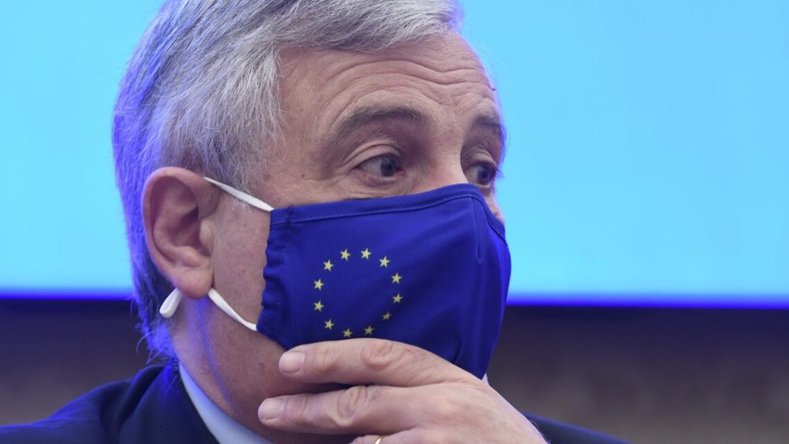 Centrodestra, Tajani “Berlusconi sarà centrale alle Politiche” Centrodestra, Tajani “Berlusconi sarà centrale alle Politiche”