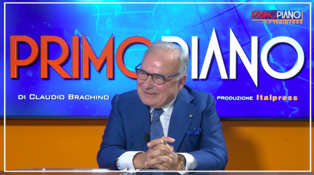 Lepre “L’Italia sta galoppando ma dobbiamo rimboccarci le maniche” Lepre “L’Italia sta galoppando ma dobbiamo rimboccarci le maniche”