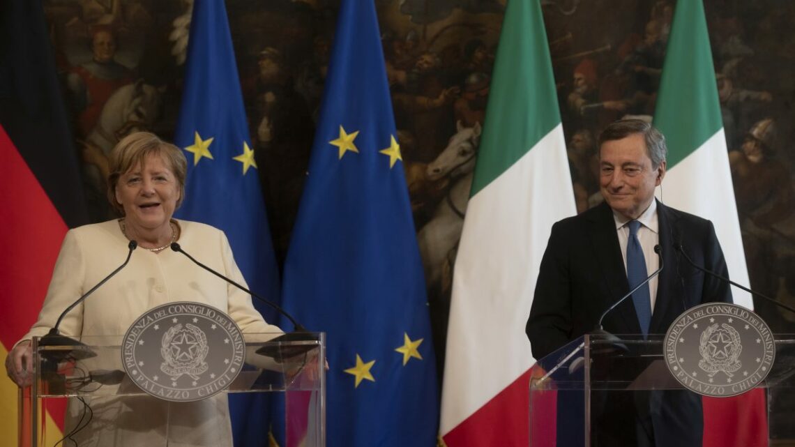 Draghi “Merkel determinante per l’Ue, ci mancherà” Draghi “Merkel determinante per l’Ue, ci mancherà”