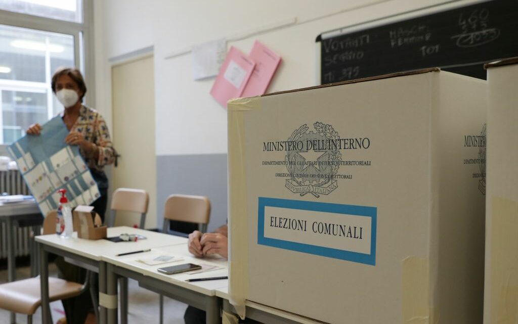 Amministrative, in Sicilia premiato l’asse Pd-M5S, bassa l’affluenza Amministrative, in Sicilia premiato l’asse Pd-M5S, bassa l’affluenza