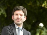 Vaccino, Speranza “Valuteremo terza dose su evidenzia scientifica”