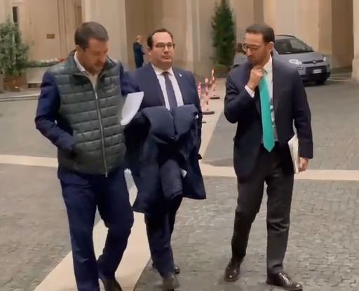 Draghi incontra Salvini, Lega “Evitare il ritorno alla legge Fornero” Draghi incontra Salvini, Lega “Evitare il ritorno alla legge Fornero”