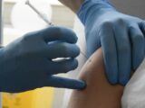 Vaccino, Costa “Terza dose? Su ampliamento platea decida scienza”