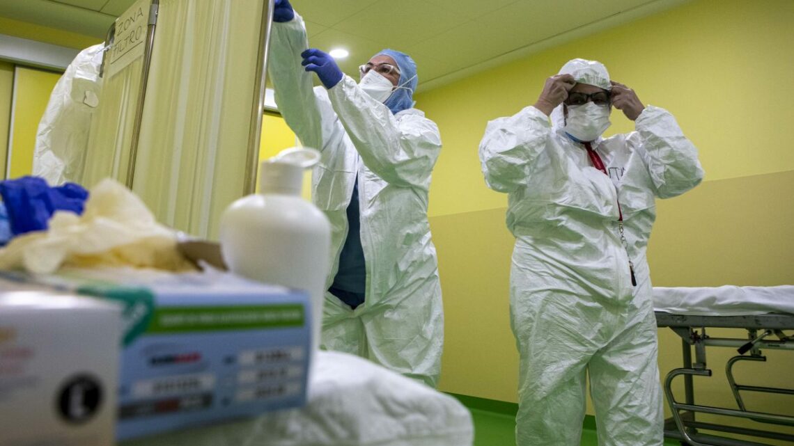 Covid, 4.844 nuovi casi e 50 decessi in 24 ore Covid, 4.844 nuovi casi e 50 decessi in 24 ore
