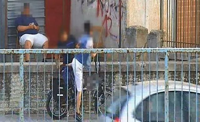 Blitz antidroga a Palermo, 58 misure cautelari. Spaccio anche a scuola Blitz antidroga a Palermo, 58 misure cautelari. Spaccio anche a scuola