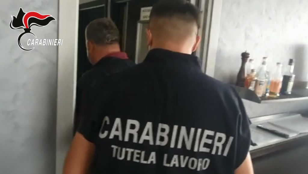 Scoperti 5 mila “furbetti” Rdc al Sud, camorristi tra i beneficiari Scoperti 5 mila “furbetti” Rdc al Sud, camorristi tra i beneficiari