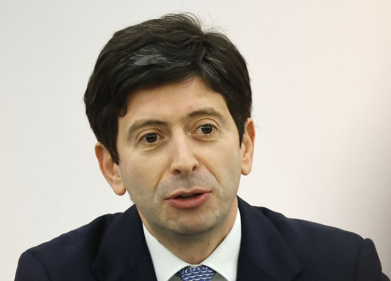 Covid, Speranza “Accelerare con richiami, superate 2 mln terze dosi” Covid, Speranza “Accelerare con richiami, superate 2 mln terze dosi”