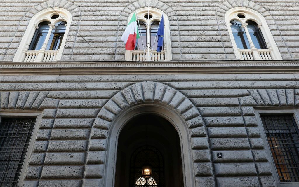 Intesa Sanpaolo nei Dow Jones Sustainability Indices Intesa Sanpaolo nei Dow Jones Sustainability Indices