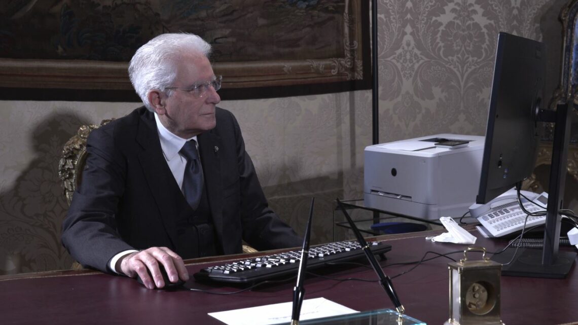 P.A., Mattarella scarica il primo certificato digitale P.A., Mattarella scarica il primo certificato digitale