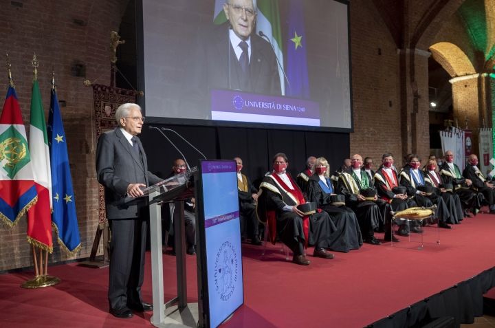 Migranti, Mattarella “Sconcertante quanto avviene ai confini Ue” Migranti, Mattarella “Sconcertante quanto avviene ai confini Ue”
