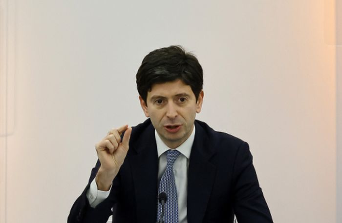 Vaccino, Speranza “Oltre 3 milioni hanno ricevuto la terza dose” Vaccino, Speranza “Oltre 3 milioni hanno ricevuto la terza dose”