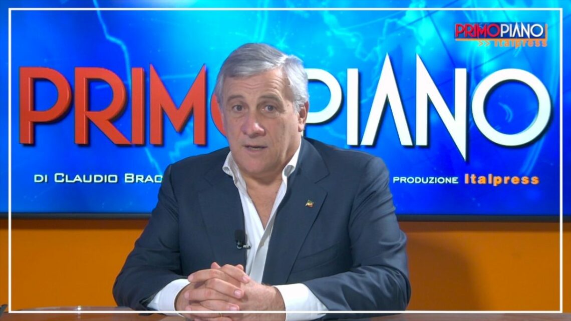 Tajani “Ci sono le condizioni per Berlusconi al Quirinale” Tajani “Ci sono le condizioni per Berlusconi al Quirinale”