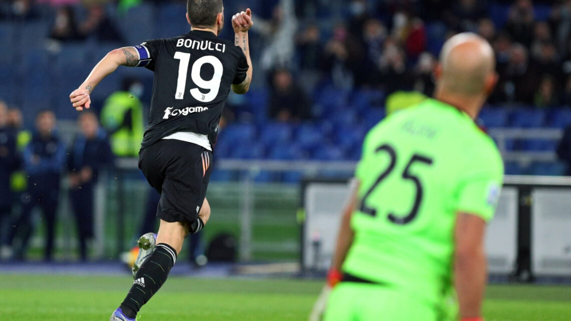 Doppietta su rigore di Bonucci, Lazio-Juventus 0-2 Doppietta su rigore di Bonucci, Lazio-Juventus 0-2