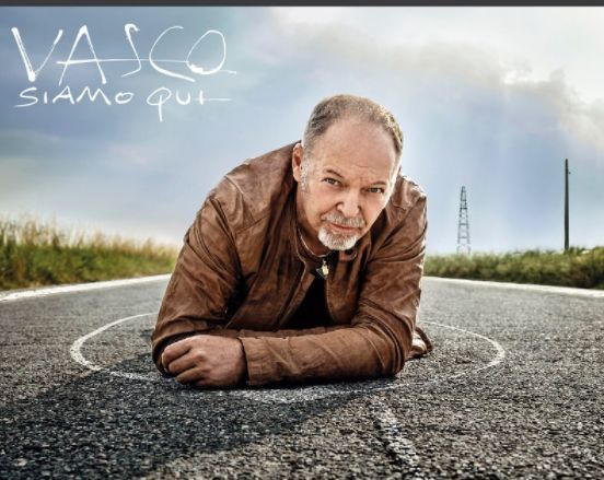 “Siamo qui”, nuovo album di Vasco Rossi certificato “oro” “Siamo qui”, nuovo album di Vasco Rossi certificato “oro”