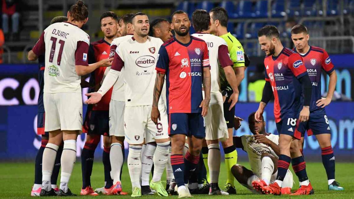 Finisce 1-1 la sfida salvezza fra Cagliari e Salernitana Finisce 1-1 la sfida salvezza fra Cagliari e Salernitana