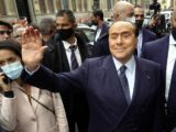 Governo, Berlusconi “Avanti con Draghi, ora non mi occupo di Quirinale”