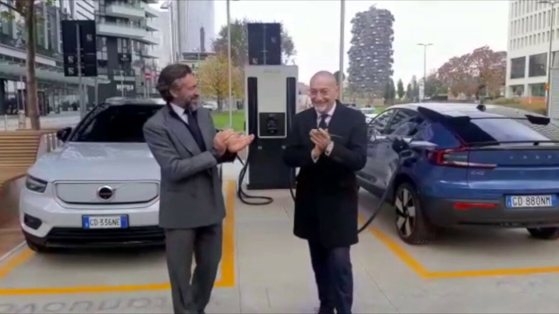 Crisci “A Porta Nuova prima stazione Volvo Fast Charge a Milano” Crisci “A Porta Nuova prima stazione Volvo Fast Charge a Milano”