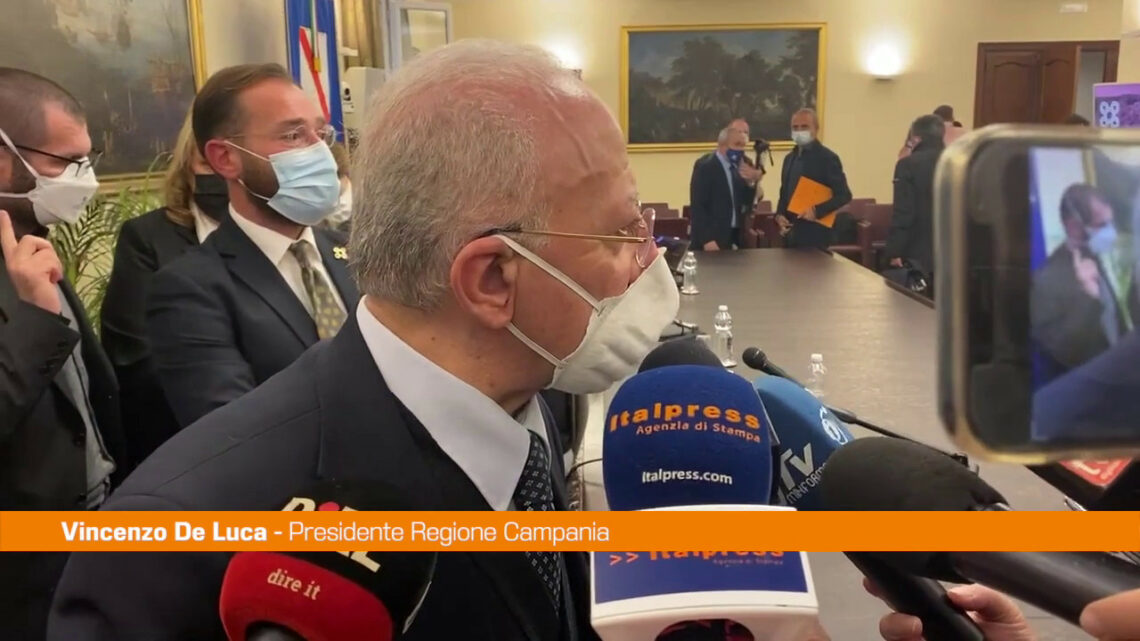 Vaccino, De Luca: “Subito obbligo 3^ dose per il personale sanitario” Vaccino, De Luca: “Subito obbligo 3^ dose per il personale sanitario”