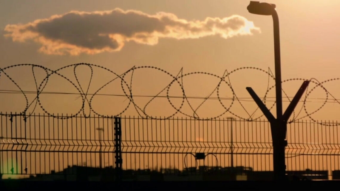 Tensione per i migranti al confine tra Bielorussia e Polonia Tensione per i migranti al confine tra Bielorussia e Polonia