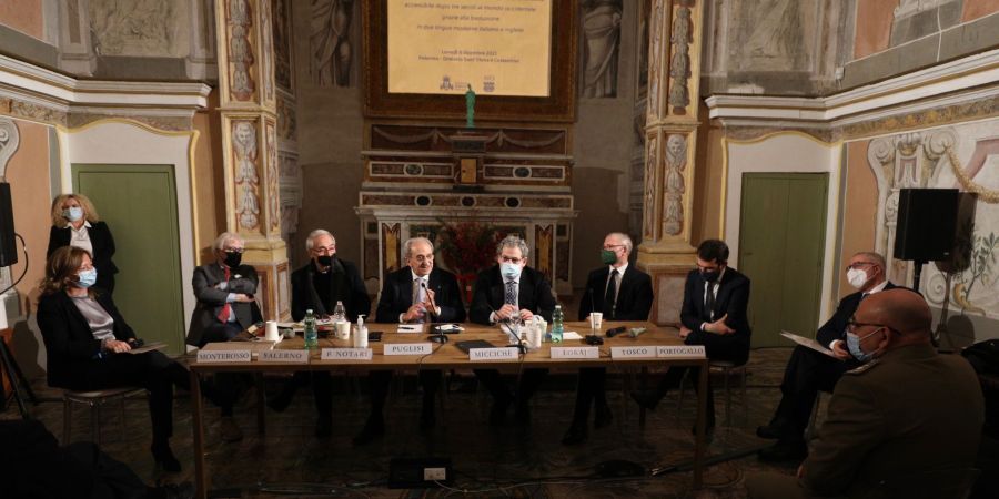 Il pensiero di Confucio “accessibile” con traduzione inglese e italiano Il pensiero di Confucio “accessibile” con traduzione inglese e italiano