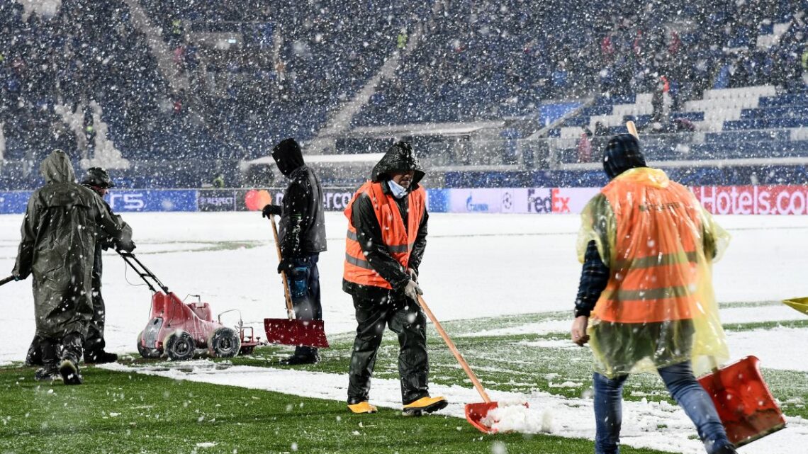 Neve a Bergamo, rinviata a domani Atalanta-Villarreal Neve a Bergamo, rinviata a domani Atalanta-Villarreal