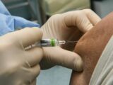 Vaccino, in arrivo altre 2 milioni di dosi Pfizer