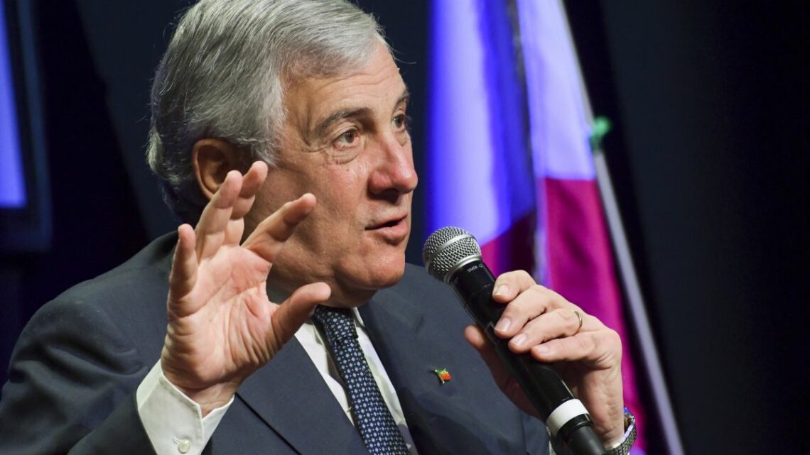 Quirinale, Tajani “Un presidente della nostra area sarebbe perfetto” Quirinale, Tajani “Un presidente della nostra area sarebbe perfetto”