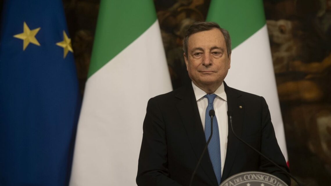 Draghi “Grazie ai vaccini siamo ripartiti, ma serve cautela” Draghi “Grazie ai vaccini siamo ripartiti, ma serve cautela”