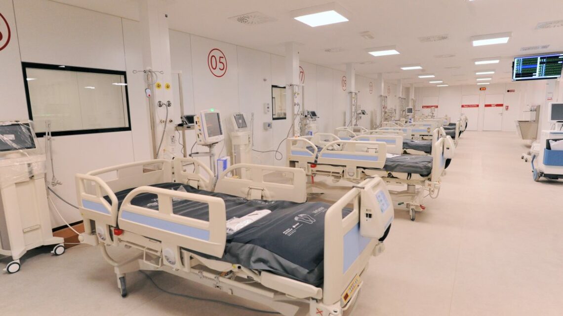Covid, 30.810 nuovi casi e 142 decessi in 24 ore Covid, 30.810 nuovi casi e 142 decessi in 24 ore