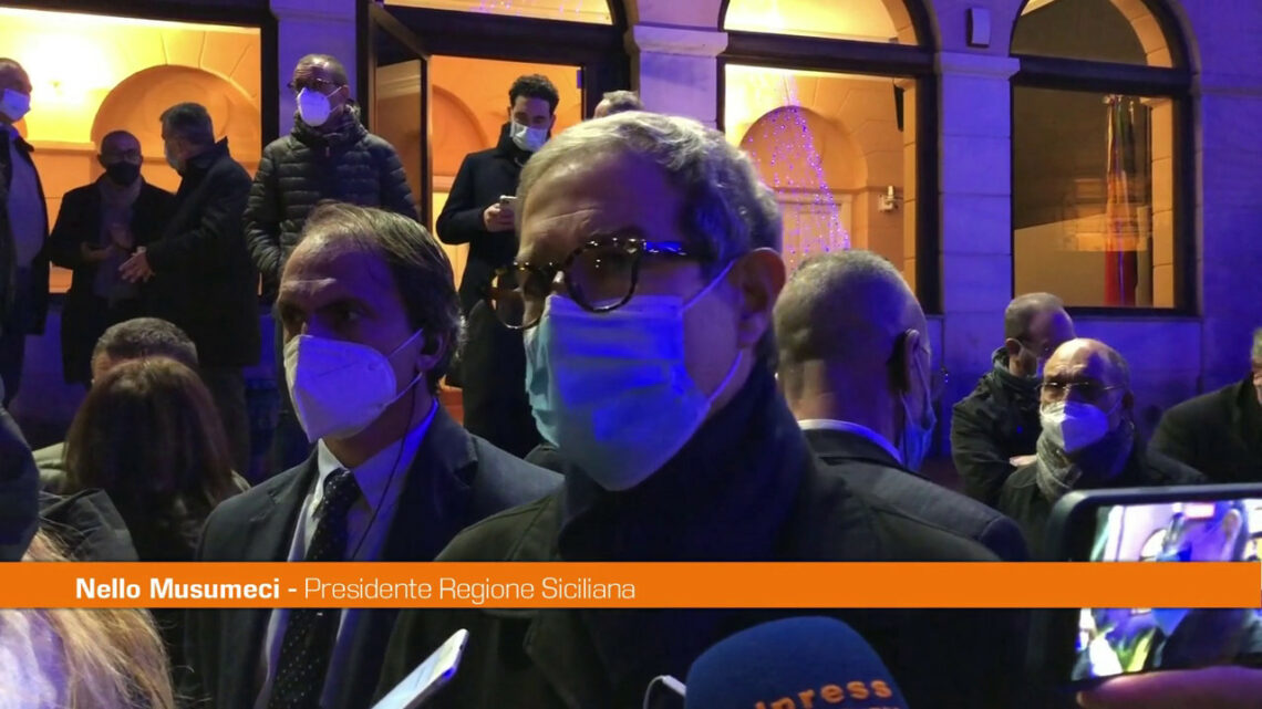 Vaccino, Musumeci “Terza dose essenziale, la farò a metà dicembre” Vaccino, Musumeci “Terza dose essenziale, la farò a metà dicembre”