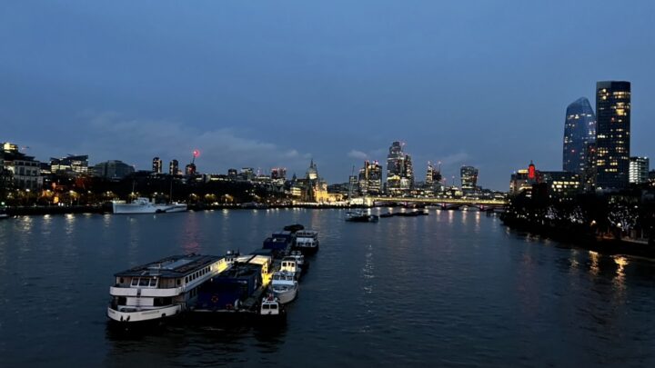 CoVID in UK, Londra riapre; l’OMS: “Pandemia finita”