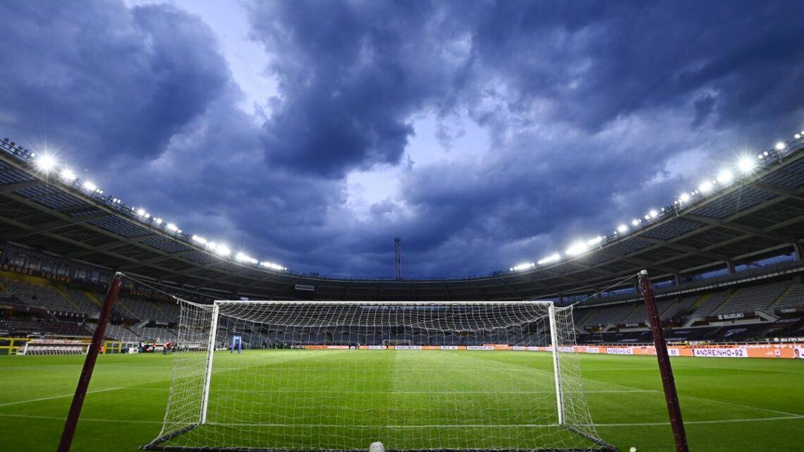 Troppi positivi, saltano quattro gare in Serie A Troppi positivi, saltano quattro gare in Serie A