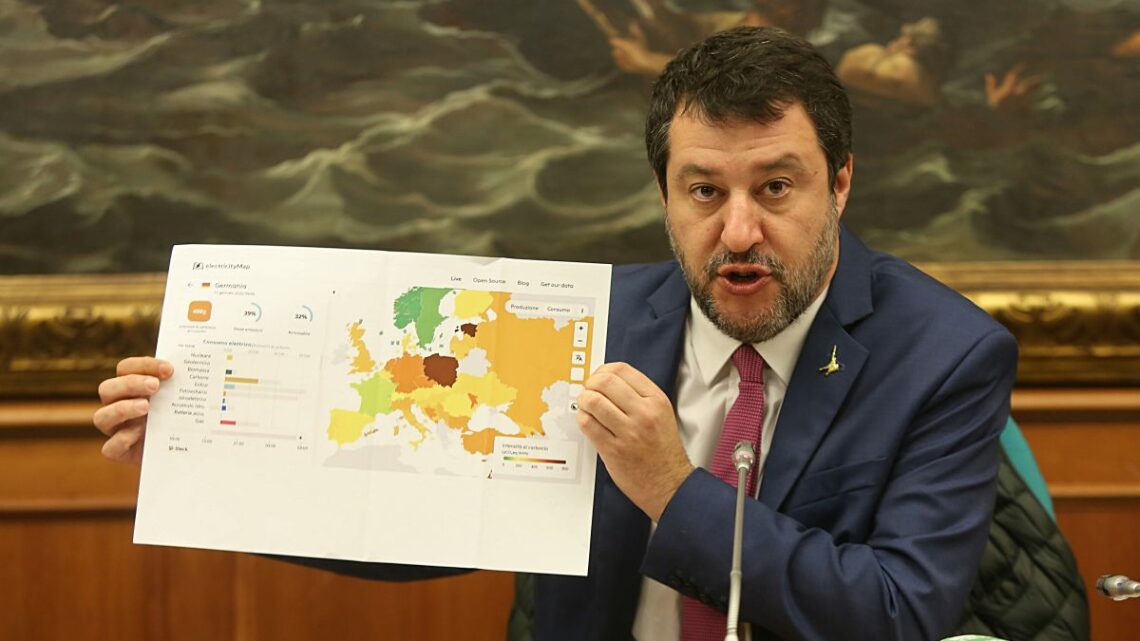 Caro bollette, Salvini “Serve uno scostamento di bilancio di 30 mld” Caro bollette, Salvini “Serve uno scostamento di bilancio di 30 mld”